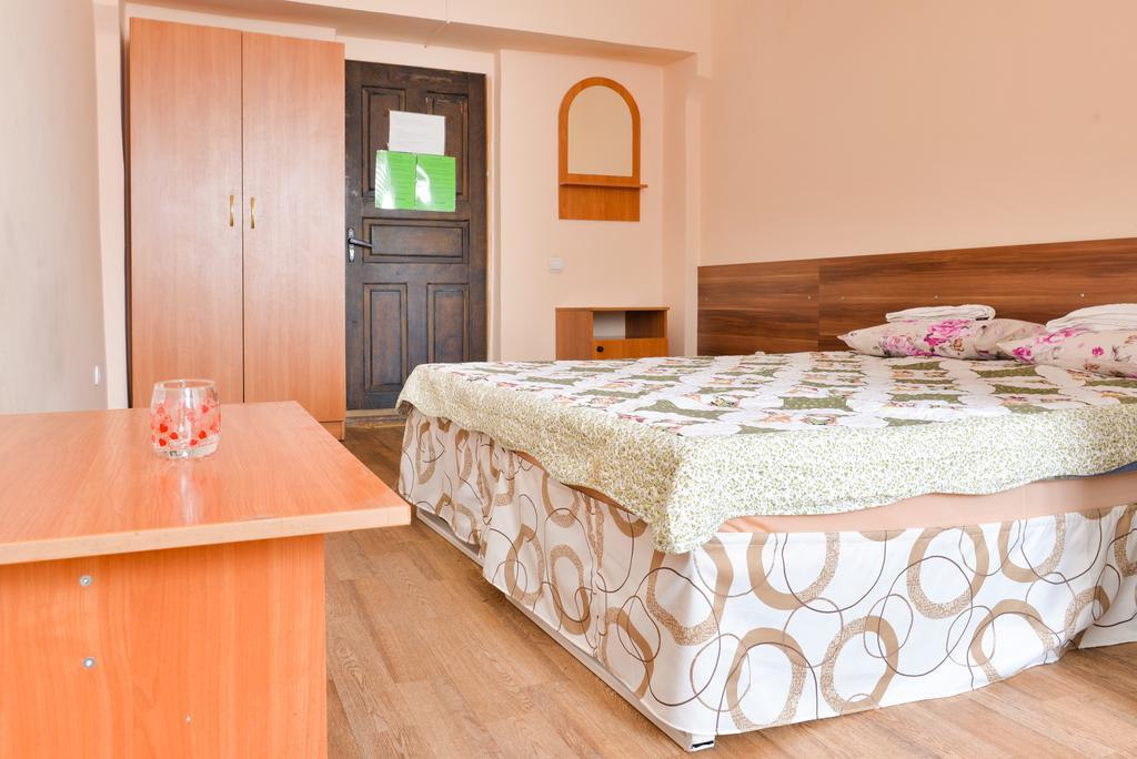 Economy Hotel Zhyger Αστάνα Εξωτερικό φωτογραφία