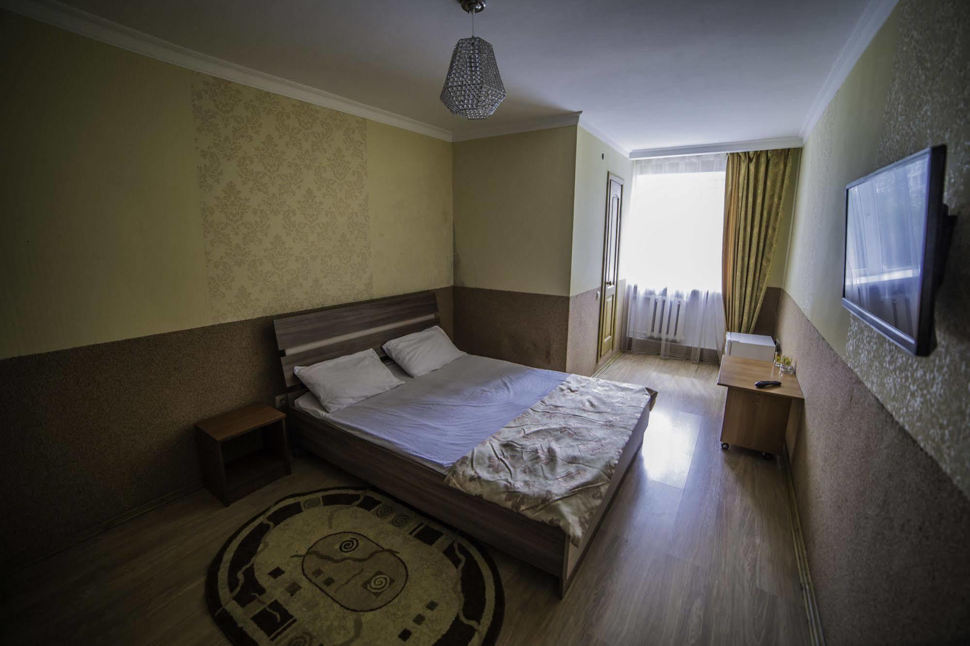 Economy Hotel Zhyger Αστάνα Εξωτερικό φωτογραφία